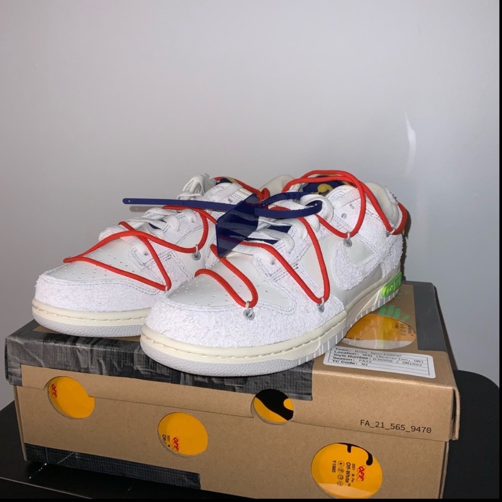 Nike Dunk Low. Mens (8.5) In Womens (10)